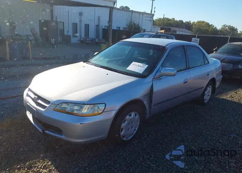 1998 Honda Accord Lx из США, поврежденный, VIN 1HGCG5645WA117500